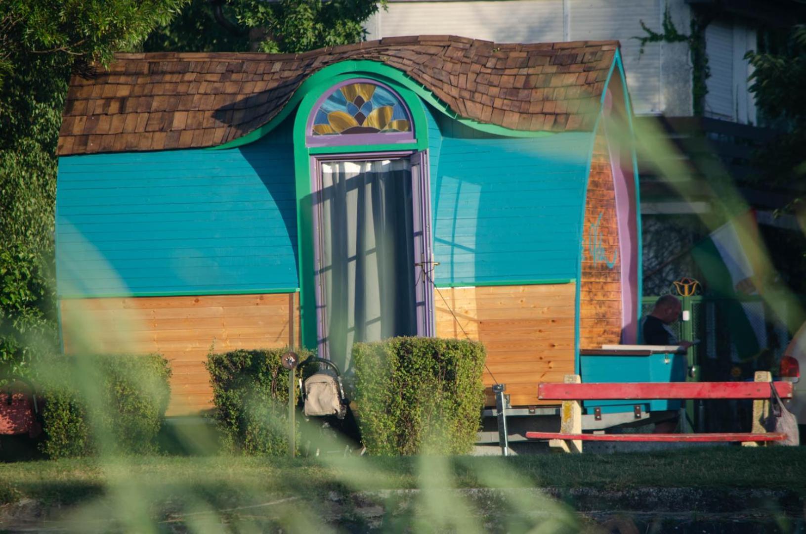 Central Tiny Houses Bucareste Exterior foto